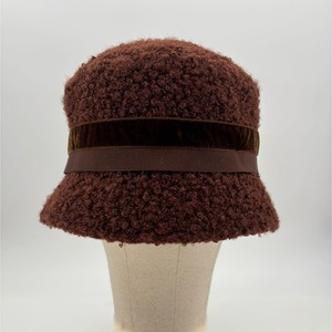 Cappello Cloche in Peluche Marrone di Produzione Italiana - Product Image 1