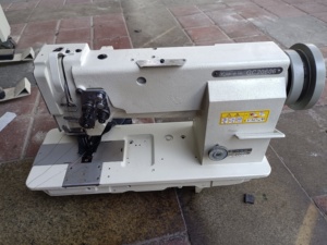 HEAVY DUTY TOP and BOTTOM FEED <b>WALKING</b> FOOT USED JAPAN LOCKSTITCH SEWING <b>MACHINE</b> JUKIS 1181N <b>WALKING</b> FOOT SEWING <b>MACHINE</b> to CHAD - Product Image 2