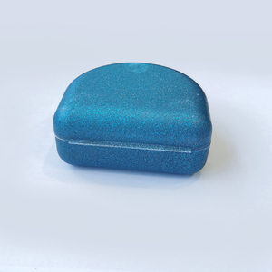 Op maat gemaakte plastic tandendoosje, retainer etui, orthodontische mondbeschermer, mondhygiëne, groothandel voor gebitsprotheses - Product Image 3