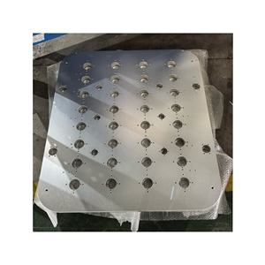 卧式加工中心加工铝零件块，带内螺纹不锈钢钻孔产品属性 - Product Image 1