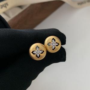 S925 Pure Silver Vintage Italian Precision Brushed Craftsmanship Luxurious Gold-Plated Clover Diamond Studded <b>Fine</b> <b>Stud</b> <b>Earrings</b> - Product Image 3