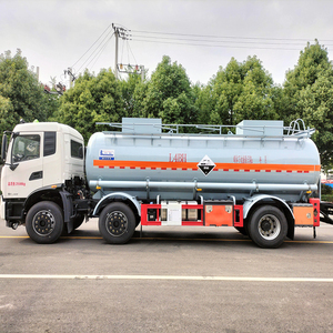 Customizable Large Capacity Carbon Steel <b>Truck</b> Corrosive <b>Tanker</b> 4x2 Manual Transmission New Condition for Oil Storage - Product Image 1