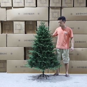 Vente en gros de sapins de Noël artificiels de 60 cm, 90 cm, 120 cm, 180 cm, 210 cm, 240 cm, 270 cm avec base en métal épaisse pour la décoration de Noël - Product Image 3