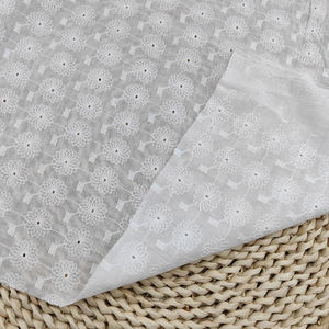 多くのデザインのドレスと衣服のための工場新スタイル綿100% レースアイレットボイル刺Embroidery生地 - Product Image 3