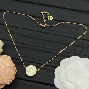 Collana di Lusso Firmata con <span class=keywords><strong>Lettera</strong></span> M Smaltata in Stile Retrò per Donne - Product Image 2