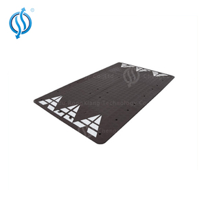 Vulcanized <strong>Rubber</strong> Reflective Speed Hump for <strong>Pedestrian</strong> Crossing <strong>Islands</strong> - Product Image 4