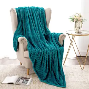 Hot Selling Luxury Solid Pattern Jacquard Strip Flannel Fleece Microfiber Plush Throw Blanket Anti-Static Fuzzy Soft For Bedding