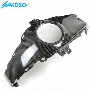 AKOSO Cubierta de Tanque de Combustible de Fibra de Carbono 100% Seca, Panel Central para Tanque de Combustible de Motocicleta para <span class=keywords><strong>Yamaha</strong></span> <span class=keywords><strong>R3</strong></span> 2015 2016 2017 <span class=keywords><strong>2018</strong></span> - Product Image 3