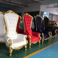 Chaises de luxe à dossier haut de style trône royal
