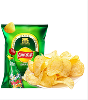 Combo de vente chaude: chips de pommes de terre exotiques, collations de Noël chinoises, collations de frites japonaises, vente en gros disponible.