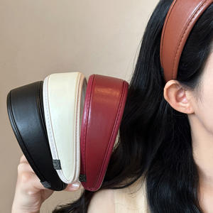 Bandeau large en cuir vintage, couleur unie, accessoire pour cheveux pour femmes, à porter au quotidien - Product Image 1