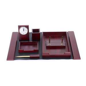7 pièces TOP qualité <span class=keywords><strong>bois</strong></span> ensemble de <span class=keywords><strong>bureau</strong></span> horloge de <span class=keywords><strong>bureau</strong></span> tapis Pad personnalisé accessoires de <span class=keywords><strong>bureau</strong></span> ensemble - Product Image 1