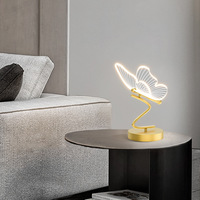 Nordique moderne Design lampe de Table doré papillon lune veilleuse luxe fer corps Simple petit éclairage de Table pour chambre hôtel
