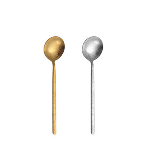 Cuchara de titanio puro estilo coreano con diseño de flor de hielo, mango largo, para postres, ligera, de color sólido. - Product Image 5