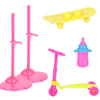 Vente en gros d'accessoires de poupée 1/6 85 pièces/ensemble comprenant des vêtements de poupée, des chaussures, des cintres, des jouets de cuisine pour poupées