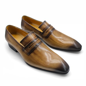 Mocassins de luxe pour hommes en cuir véritable, chaussures de mariage à enfiler, bout pointu, faits à la main pour le bureau, les affaires et les soirées - Product Image 2
