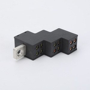 กล่องจ่ายไฟกวนหยาง หนึ่งเข้าหกออก 6 ช่องเสียบ IP44 สำหรับใช้งานในอุตสาหกรรม - Product Image 4