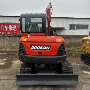 Mini-excavatrice sur chenilles d'occasion Doosan DX60-9C 6 tonnes à économie d'énergie, moteur Yanmar, boîte de vitesses PLC, pompe, roulement, certifiée EPA CE, en stock, en promotion - Product Image 4