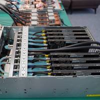 Serveur GPU 8x RTX 5090 à refroidissement liquide, double socket |   Interface PCIe 4.0 avec système de refroidissement liquide avancé