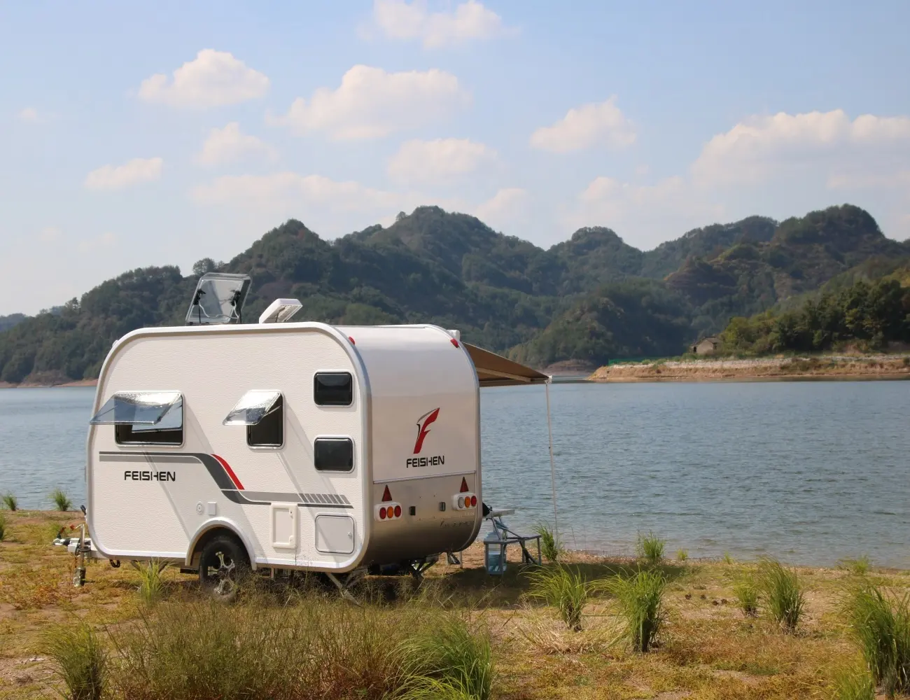 נייד אוויר זרם FRP camper קרוואן נסיעות אוברלנד קמפינג קרוון חופה על כביש נסיעות למכירה