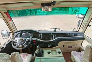 7,74 M 30 Asientos Widebody Coaster Bus asequible Hecho en China con precio de descuento por tiempo limitado 20% Off Isuzu Engine en venta - Product Image 4