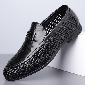 รองเท้าโลฟเฟอร์หนังทอระบายอากาศสำหรับผู้ชาย สวมใส่สบาย แบบทางการ พื้นยางส้นเตี้ย - Product Image 1