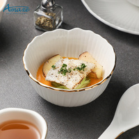 Haute qualité gingkgo forme céramique blanc élégant dîner ensemble vaisselle bol de riz cuillère plat assiette ensemble de vaisselle pour restaurant