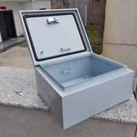 Ensemble de boîtier de panneau de commande électrique Armoire de distribution d'énergie durable et de sécurité évaluée IP54 avec boîtier et logo personnalisables