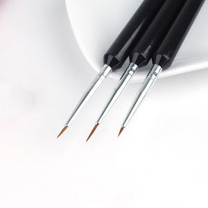 Juego de 3 Pinceles Negros para Decoración de Uñas, Pinceles para Delinear y Pintar Uñas, para Líneas Largas, Detalles y Diseños Finos - Product Image 6