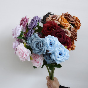 Flores Artificiales de Seda Hechas a Mano Realistas, Arreglo en Cascada de 3 Rosas de Diamante para Decoración de Bodas, Hoteles y Centros Comerciales - Product Image 3