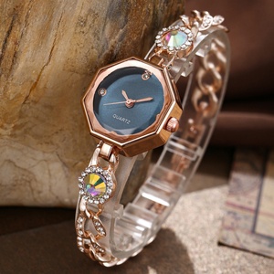 Reloj de Pulsera de Aleación con Diamantes de Imitación Redondos y Coloridos, Diseño Versátil y Moderno 2025, en Stock, Venta al Por Mayor - Product Image 4