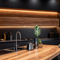 Armoire de cuisine moderne écologique en laque modulaire avec éclairage LED sans poignée, tiroir et panier en stratifié