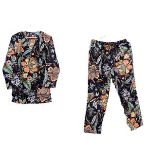 Hermoso Conjunto de Pijama de 2 Piezas, Casual, Estampado a Mano, Tejido, 100% Algodón, Transpirable, con Cuello en V, Manga Larga, Estampado Floral - Product Image 4