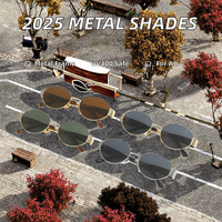 Nouvelles Lunettes de Soleil Unisexe Tendance 2026 Verres UV400 Monture Métallique Personnalisée Confort Optimal Style Œil de Chat Bordure Complète Extérieur