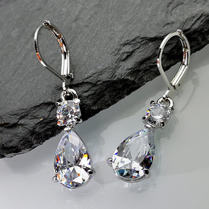 Eleganti Orecchini Pendenti a Goccia con Zirconi per Donne, Colore Argento, Gioielli per Orecchie Scintillanti e alla Moda - Product Image 2