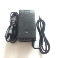 Chargeur de batterie au lithium direct d'usine 29.4V2A 24V chargeur de scooter d'équilibre de scooter de charge intelligente avec ventilateur