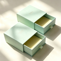 Boîte cadeau pour bijoux, collier, bague, boucles d'oreilles, bracelet, personnalisable en couleur, vente en gros, boîte en papier biodégradable de haute qualité