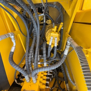 Presque neuf, projet de construction de haute qualité : Excavatrice hydraulique sur chenilles Komatsu PC130 d'occasion - Product Image 6