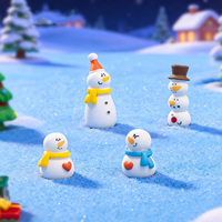 Figur Resin Miniatur Natal Manusia Salju Santa Claus Dekorasi Natal Mini untuk DIY Liburan Musim Dingin Desa Natal Rumah