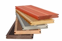 Planche de terrasse en composite WPC durable, moderne, antidérapante, écologique, imperméable pour l'extérieur