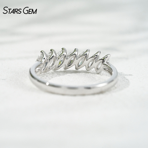 Bague de fiançailles classique Starsgem à sept pierres, diamant de laboratoire taille marquise de 0,86 ct, 2,5*5 mm, or massif 10 carats - Product Image 5