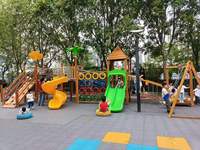 Aire de jeux en bois avec toboggan, tente, filet et escalier pour enfants de 3 à 15 ans - Taille personnalisable pour usage domestique et extérieur