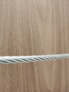 สายเคเบิลลวดเหล็กคาร์บอนสูง ได้รับการรับรองมาตรฐาน ISO9001 ชุบสังกะสี โครงสร้าง <span class=keywords><strong>7X19</strong></span> 7X7 สายเคเบิลโลหะ ผลิตซีลเชื่อม - Product Image 4