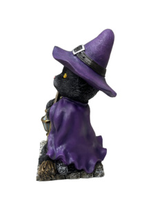 Figurine en résine <span class=keywords><strong>de</strong></span> haute qualité chat sorcière tenant un balai chaton noir pour la décoration <span class=keywords><strong>de</strong></span> la maison d'Halloween - Product Image 3