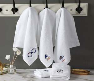 Serviettes de bain de luxe 100% coton avec logo personnalisé, serviettes de bain de luxe pour hôtel 5 étoiles, serviettes de bain en coton pur pour hôtel et spa, serviettes de visage - Product Image 1
