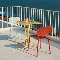 Ensemble table et chaises de café d'extérieur moderne et durable en alliage d'aluminium, petite table pour cour, bord de mer, parc, plage, mobilier d'extérieur