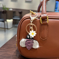 Porte-clés Abeille de Luxe Scintillant en Strass et Cristal, Breloque de Sac, Fleur Marguerite Bling, Insecte 3D, Abeille incrustée de diamants, Pendentif de Sac à Main
