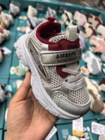 Stock en gros de chaussures de sport d'été pour enfants, en maille respirante, à semelle épaisse et amortissante