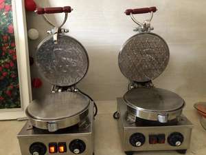 Máquina <span class=keywords><strong>para</strong></span> hacer pan de oblea de comunión cristiana Hostia automática con componente de motor central - Product Image 3