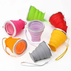 Bouteille d'eau pliable en silicone de qualité alimentaire sans BPA, portable pour les voyages en plein air - Product Image 6